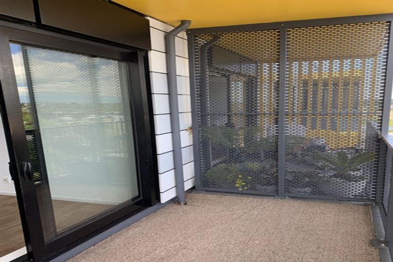 Photo of property in 1407/20 Mccrae Way, New Lynn, Auckland, 0600