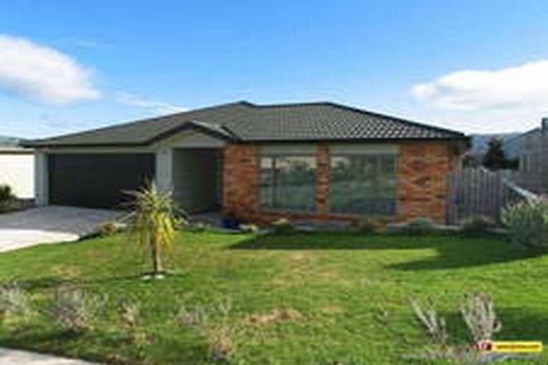 Photo of property in 121 Te Puia Drive, Aotea, Porirua, 5024
