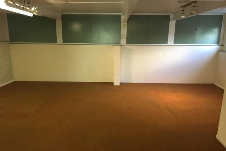 Photo of property in 41 Rimutaka Place, Titirangi, Auckland, 0604