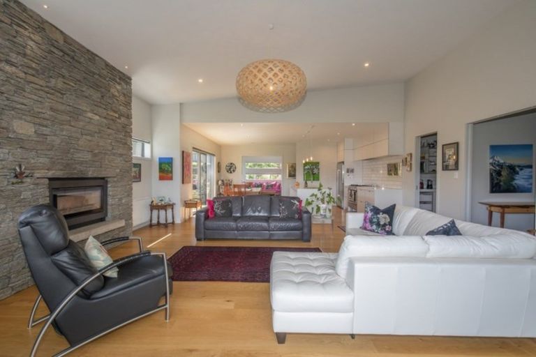 Photo of property in 5 Edgewood Place, Wanaka, 9305