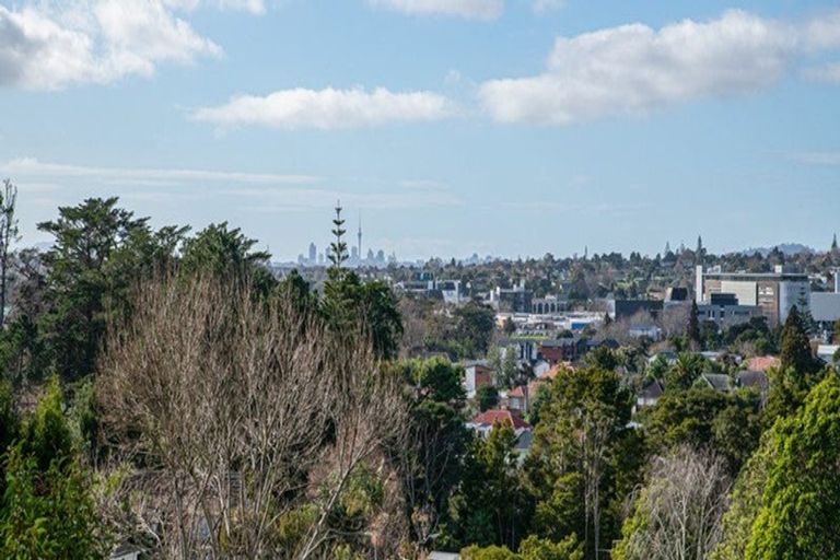 Photo of property in 9 Dundas Place, Henderson, Auckland, 0612