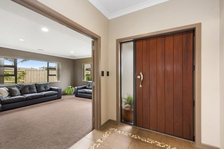 Photo of property in 4 Tarrango Way, Rototuna, Hamilton, 3210