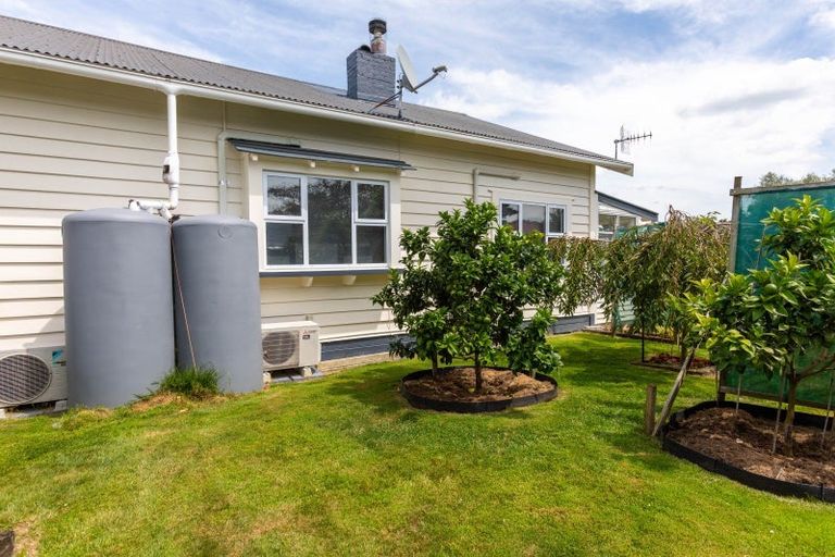 Photo of property in 37 Fox Street, Woodville, 4920