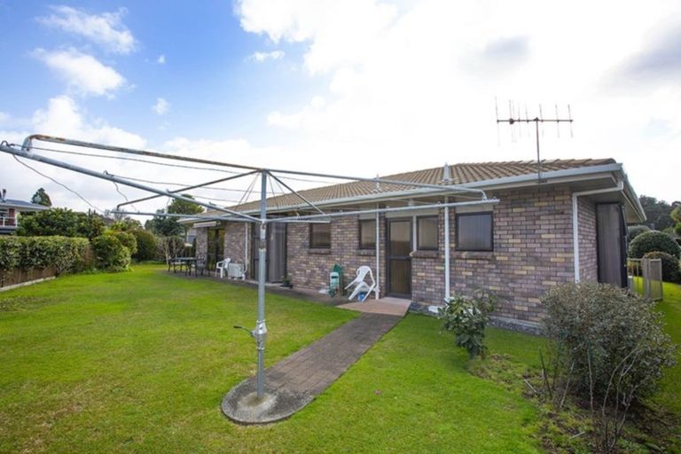 Photo of property in 114 Moana Anu Anu Avenue, Whangamata, 3620