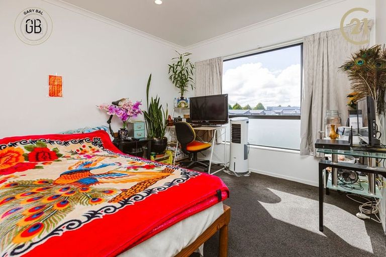 Photo of property in 11 Beardmore Lane, Papakura, 2110