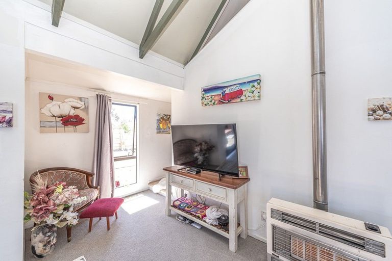 Photo of property in 23 Manuka Street, Castlecliff, Whanganui, 4501