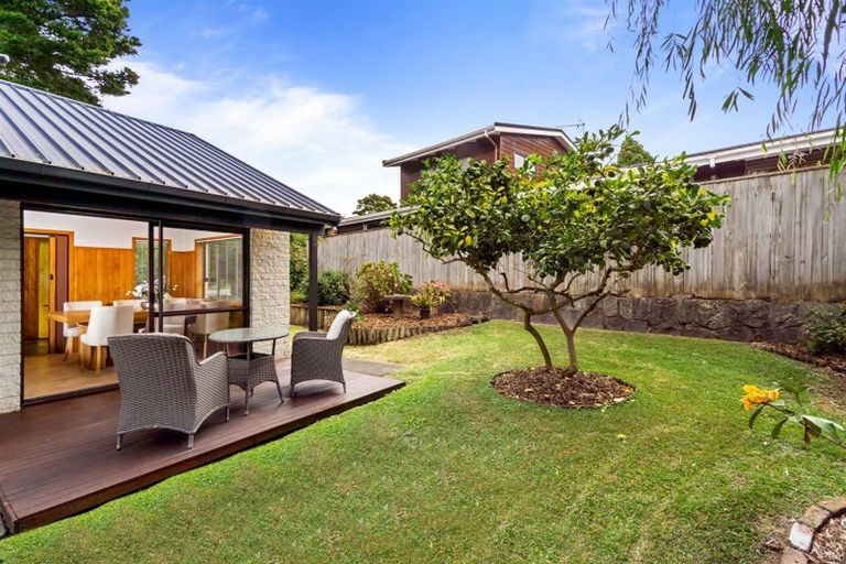 Photo of property in 5 Totara Grove, Hillcrest, Auckland, 0627