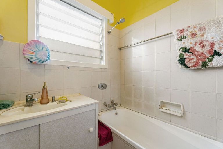 Photo of property in 55 Queen Street, Te Puke, 3119