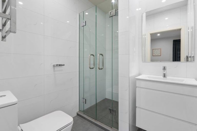Photo of property in 61a Riverstone Drive, Riverstone Terraces, Upper Hutt, 5018