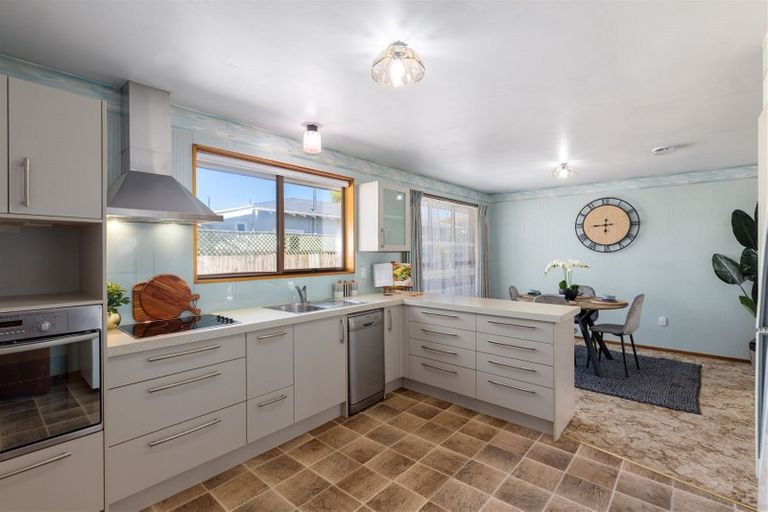 Photo of property in 1/17 Koromiko Street, Saint Martins, Christchurch, 8022