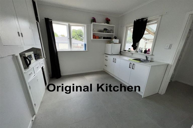 Photo of property in 17a Kereru Street, Henderson, Auckland, 0612