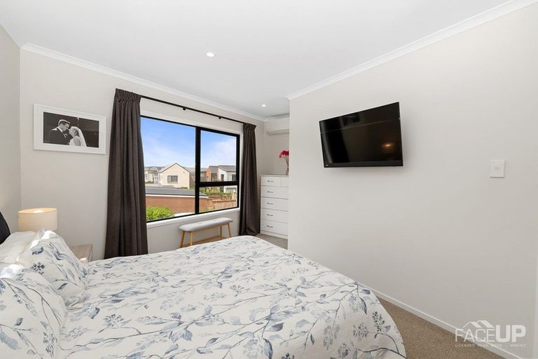 Photo of property in 13 Mapou Road, Hobsonville, Auckland, 0616