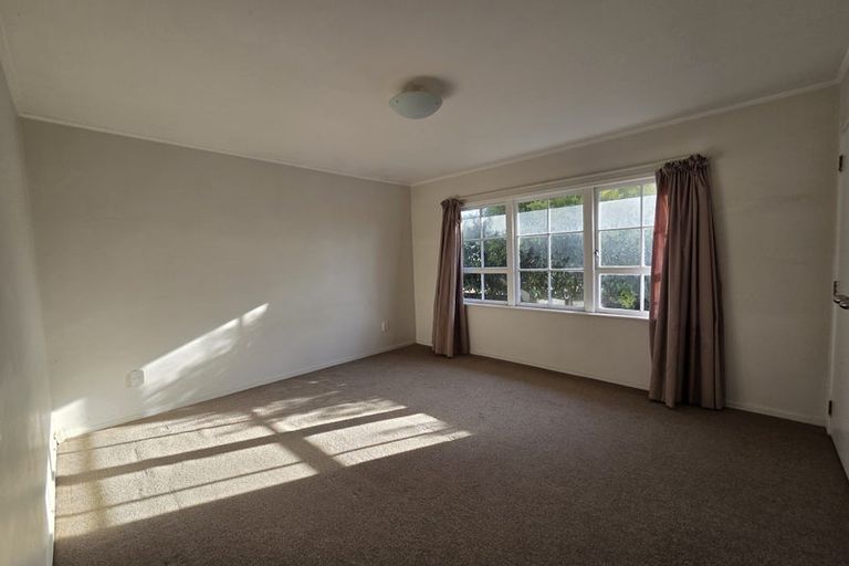 Photo of property in 67 Redoubt Road, Goodwood Heights, Auckland, 2105