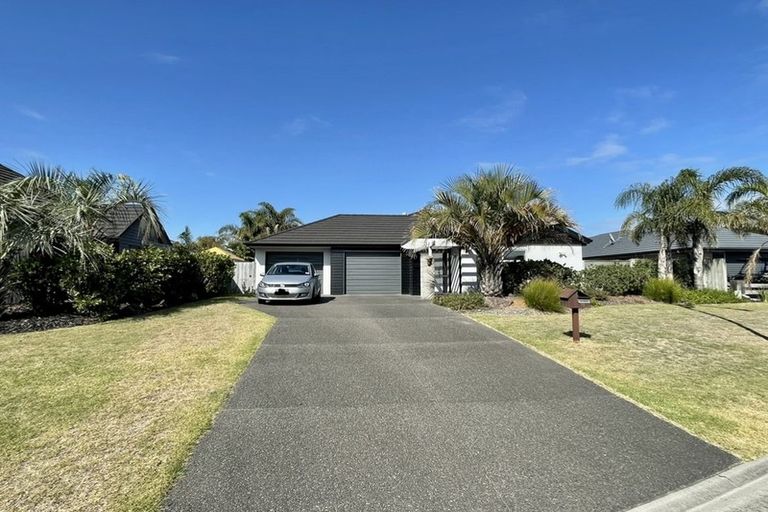 Photo of property in 15 Pompano Key, Papamoa Beach, Papamoa, 3118