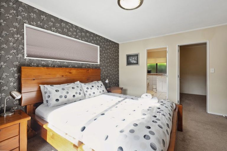 Photo of property in 56a Aquarius Drive, Kawaha Point, Rotorua, 3010