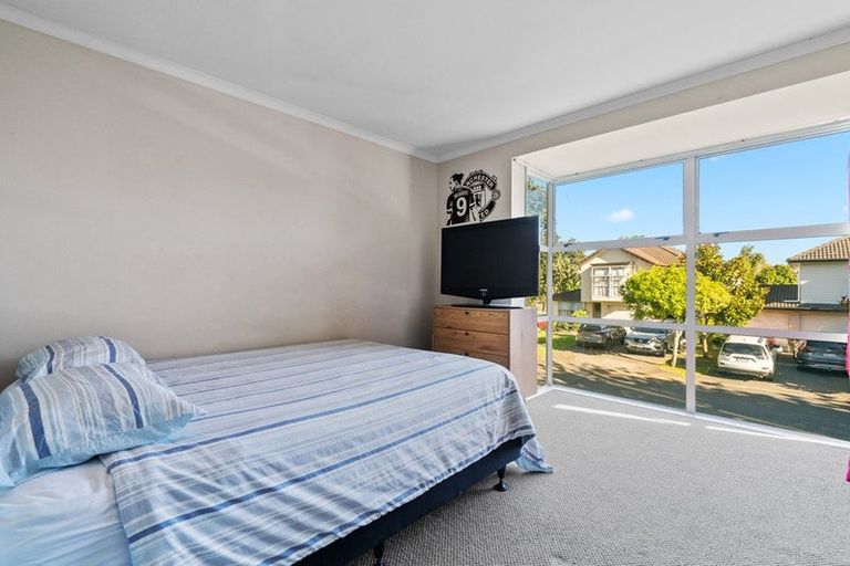 Photo of property in 27 The Track, Takanini, 2112