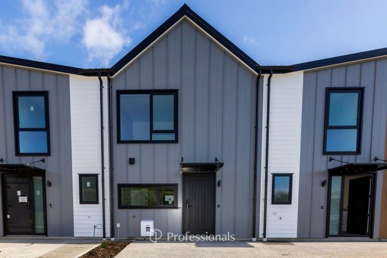 Photo of property in 57 Mawai Hakona Drive, Wallaceville, 5018