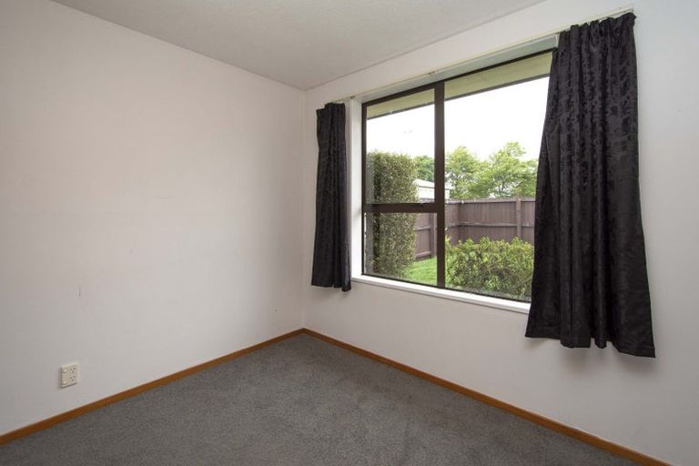 Photo of property in 1/46 Shannon Place, Belfast, Christchurch, 8051
