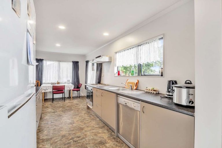 Photo of property in 49a Thatcher Street, Castlecliff, Whanganui, 4501