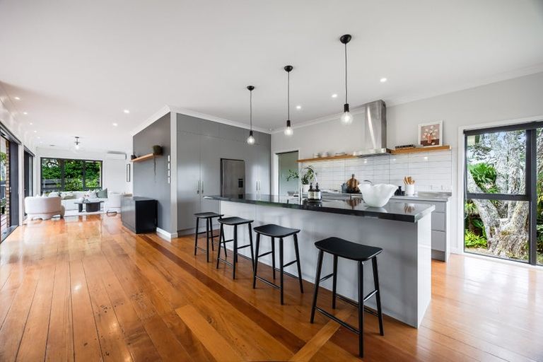 Photo of property in 35 Rock Isle Road, Torbay, Auckland, 0630