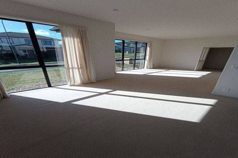 Photo of property in 1 Cetona Court, Flat Bush, Auckland, 2019