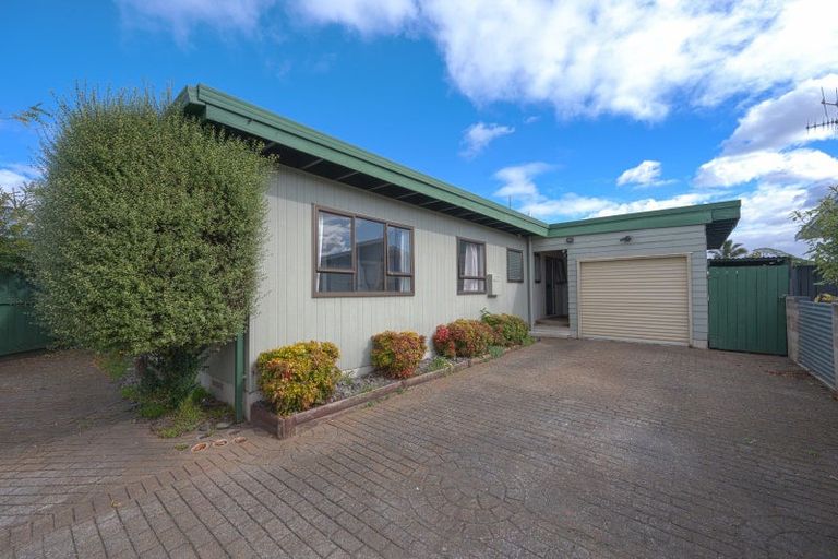 Photo of property in 33 Duckworth Crescent, Greenmeadows, Napier, 4112
