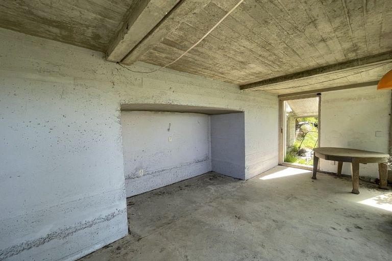 Photo of property in 116 Moncks Spur Road, Redcliffs, Christchurch, 8081