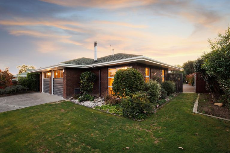 Photo of property in 54 Pencarrow Street, Highbury, Palmerston North, 4412