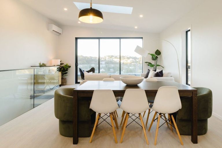 Photo of property in 105 Tiketike Way, Brooklyn, Wellington, 6021