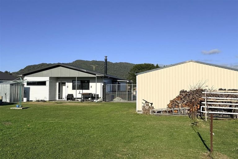 Photo of property in 20 Blake Street, Blaketown, Greymouth, 7805