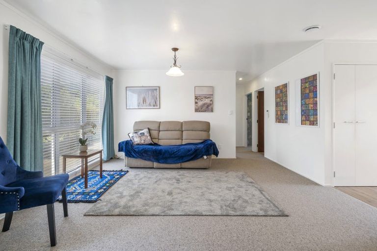 Photo of property in 16b Beauchamp Street, Tawa, Wellington, 5028