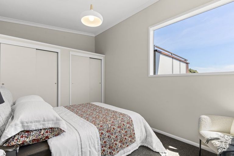 Photo of property in 9 Calvert Road, Moturoa, New Plymouth, 4310