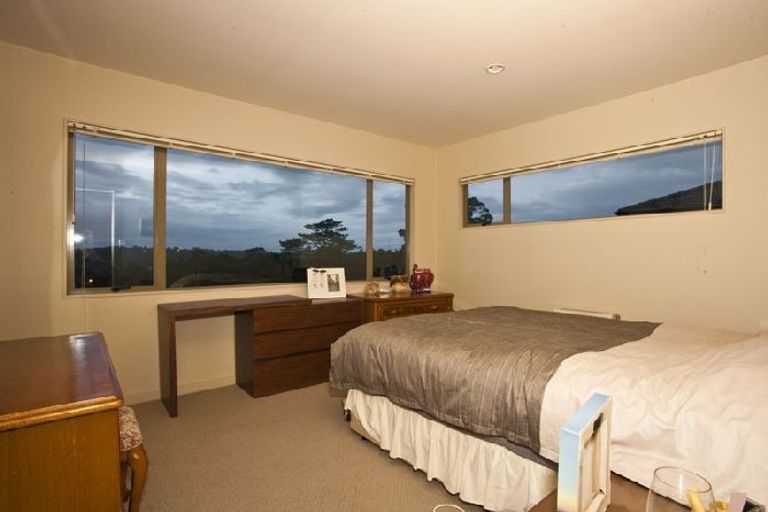 Photo of property in 15 Meteor Place, Schnapper Rock, Auckland, 0632