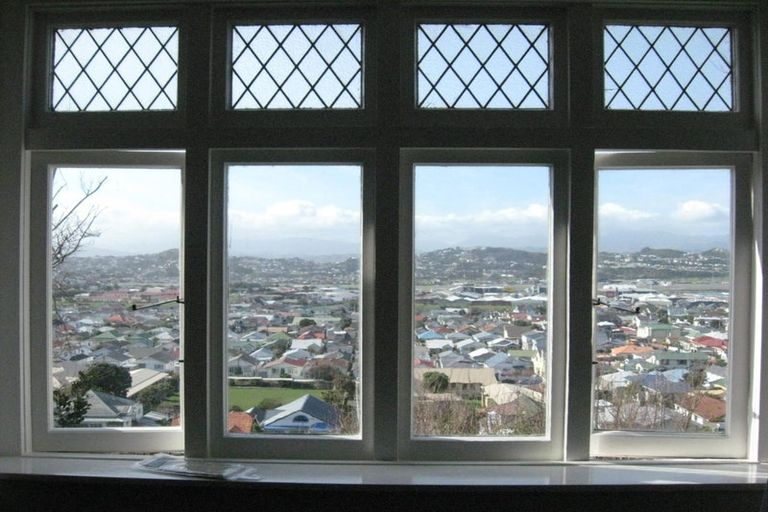 Photo of property in 10 Buckingham Street, Melrose, Wellington, 6023