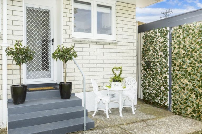 Photo of property in 2b Liverpool Street, Trentham, Upper Hutt, 5018