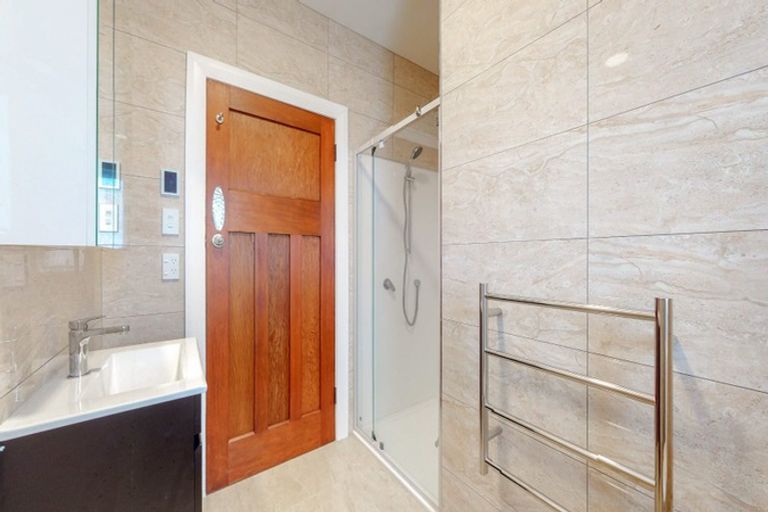 Photo of property in 69 Ranui Crescent, Khandallah, Wellington, 6035