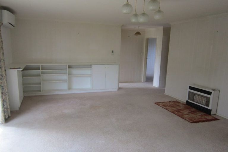 Photo of property in 2 Bevan Place, Otaki, 5512