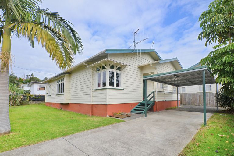 Photo of property in 2 Raewyn Street, Morningside, Whangarei, 0110