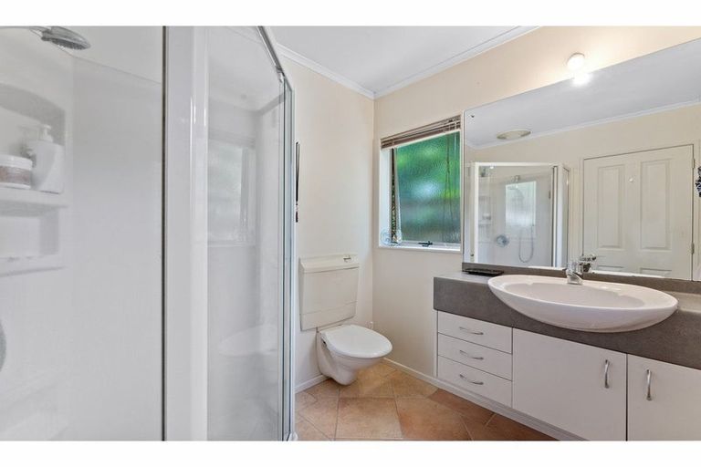 Photo of property in 110 Landing Drive, Albany, Auckland, 0632