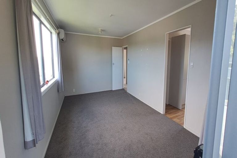 Photo of property in 16 Ceres Crescent, Johnsonville, Wellington, 6037