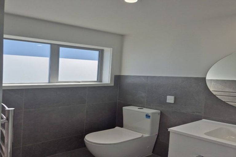 Photo of property in 25 Allan Avenue, Lytton West, 4071