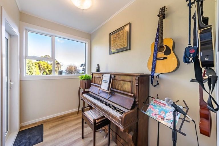 Photo of property in 42 Korokoro Road, Korokoro, Lower Hutt, 5012