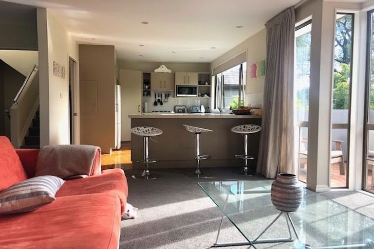 Photo of property in 1/35a Hart Road, Hauraki, Auckland, 0622