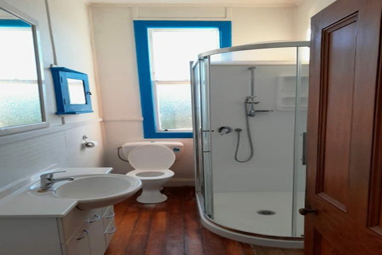 Photo of property in 30 Wharfe Street, South Hill, Oamaru, 9400
