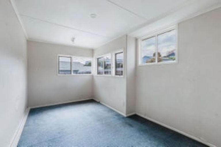 Photo of property in 8 Rokino Road, Taupo, 3330