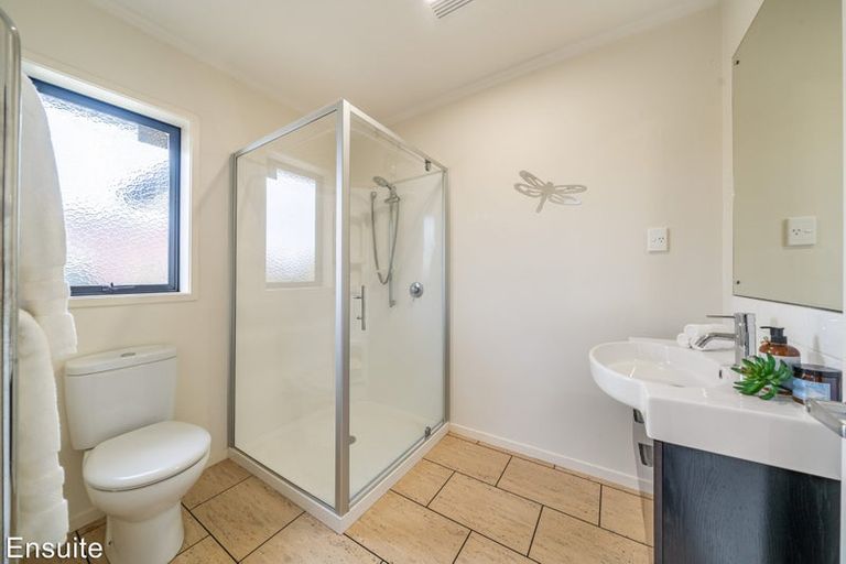 Photo of property in 48 Sunstone Crescent, Brown Owl, Upper Hutt, 5018