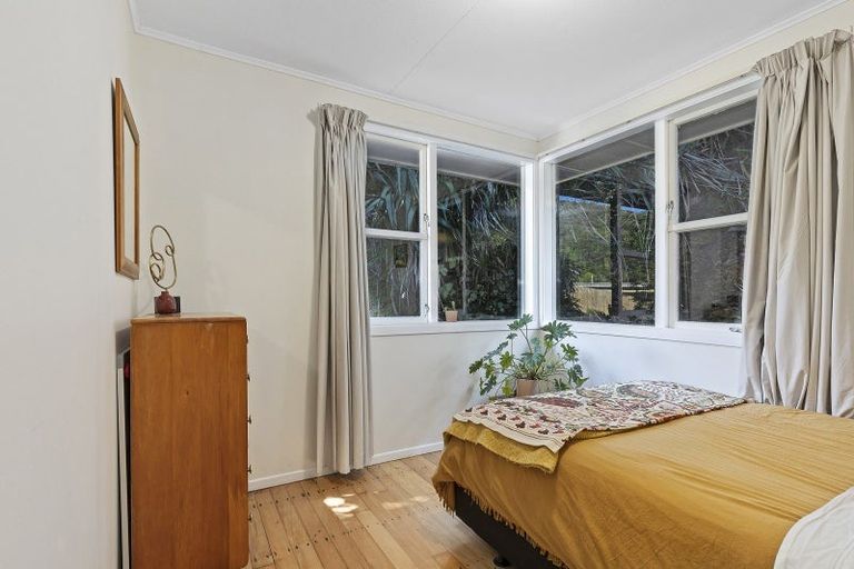 Photo of property in 121 Happy Valley Road, Owhiro Bay, Wellington, 6023