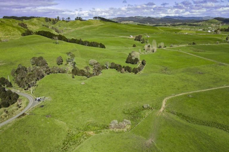 Photo of property in 288 Dimmock Road, Waitakaruru, 2471