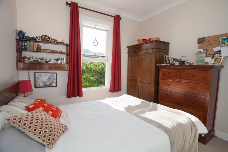Photo of property in 160a Tasman Street, Mount Cook, Wellington, 6021