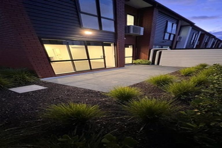 Photo of property in 2 Shortfin Place, Flat Bush, Auckland, 2019